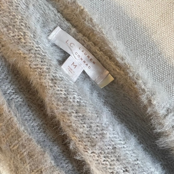 LC Lauren Conrad Gray Fuzzy Knit Sweater Medium V Neck Cutout Holes Pullover Top - Picture 8 of 8